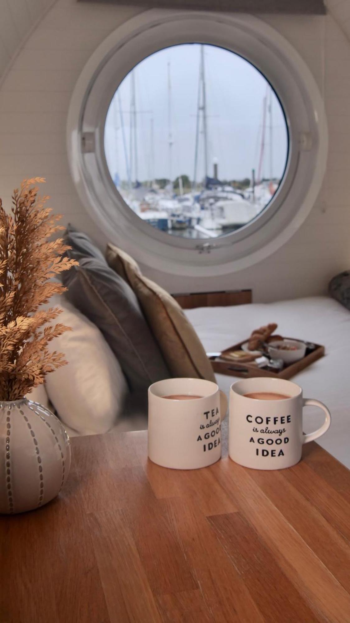 Hotel Sea Breeze Ark 900 Boat Emsworth Exterior foto