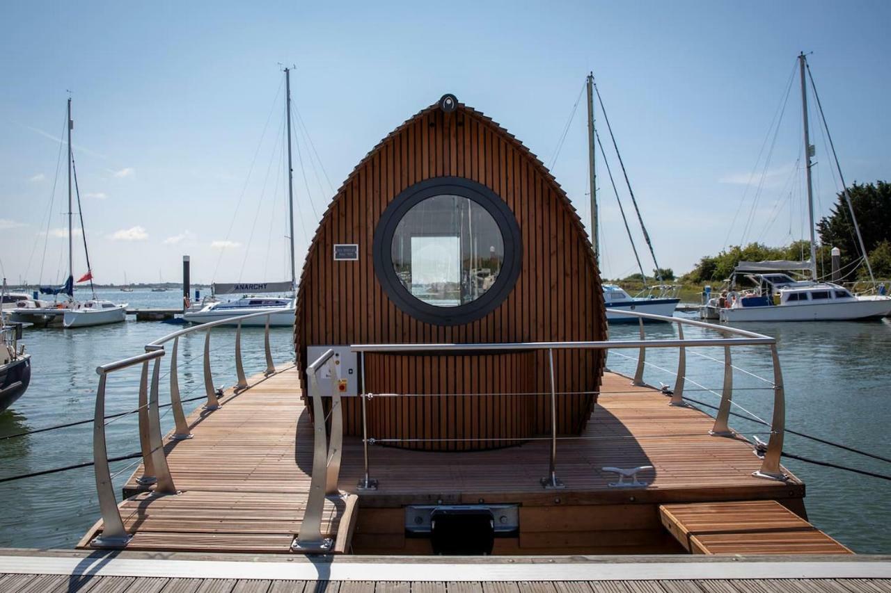 Hotel Sea Breeze Ark 900 Boat Emsworth Exterior foto