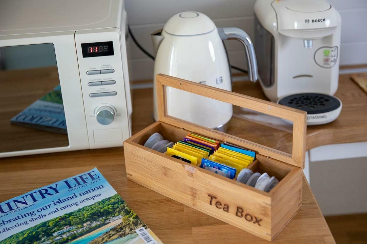 Hotel Sea Breeze Ark 900 Boat Emsworth Exterior foto